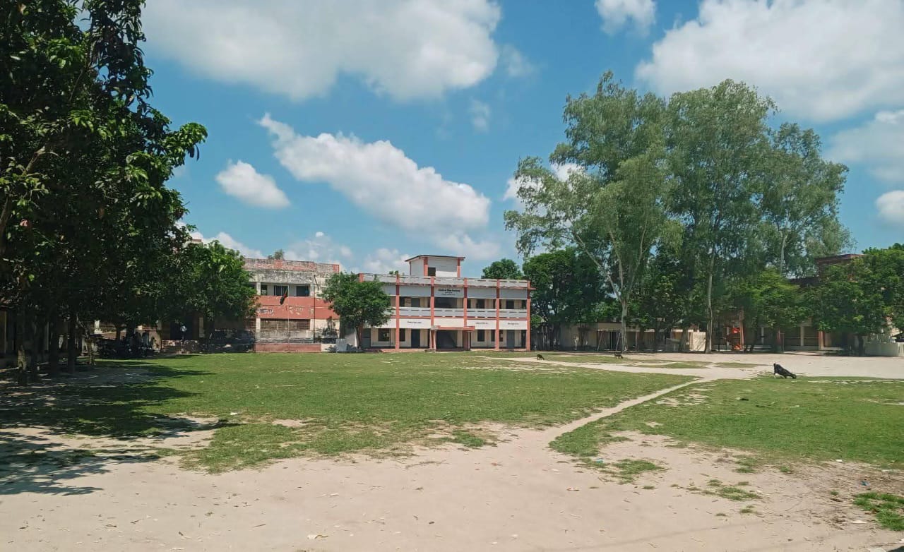 আমাদের সুন্দর ক্যাম্পাস